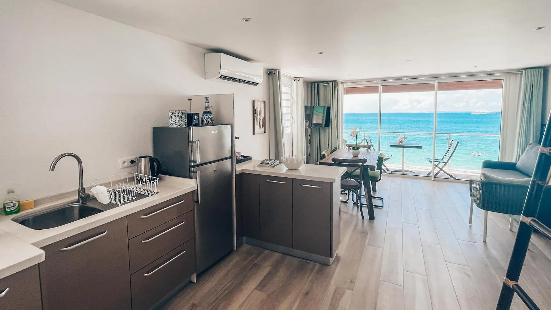Joliebeachsxm Grand Case Apartment